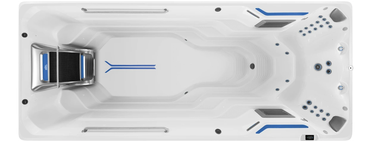 E700